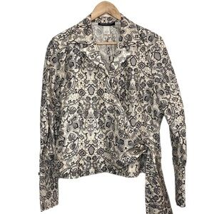 Jones New York 100% silk black and cream filigree print wrap top